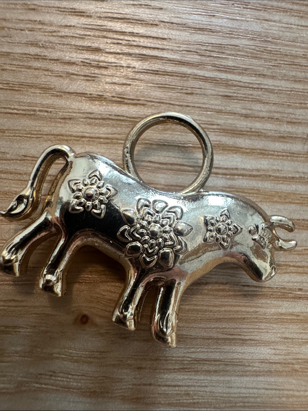 Sugarfina Gold Floral Bull Keyring Charm